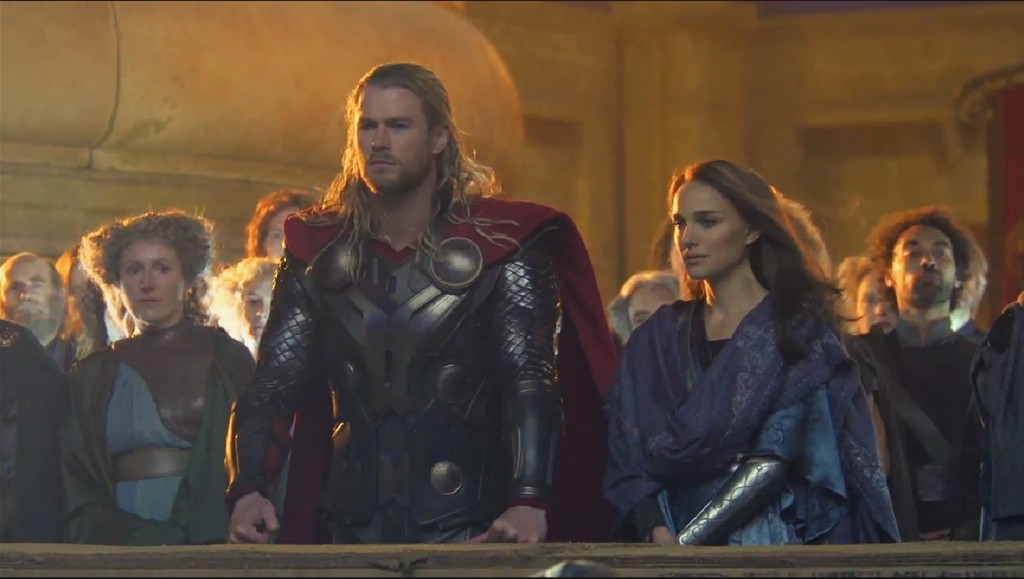 Chris Hemsworth e Natalie Portman bonitões em Asgard