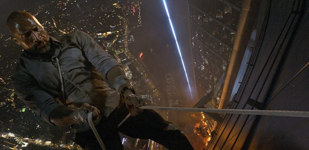 Crítica de Arranha-Céu | Sadovski: Dwayne Johnson é rei dos filmes de ação descartáveis