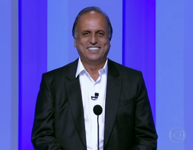 A cara de Pezão ao ouvir em 2014 pergunta sobre o desaparecido Amarildo – Reprodução TV Globo