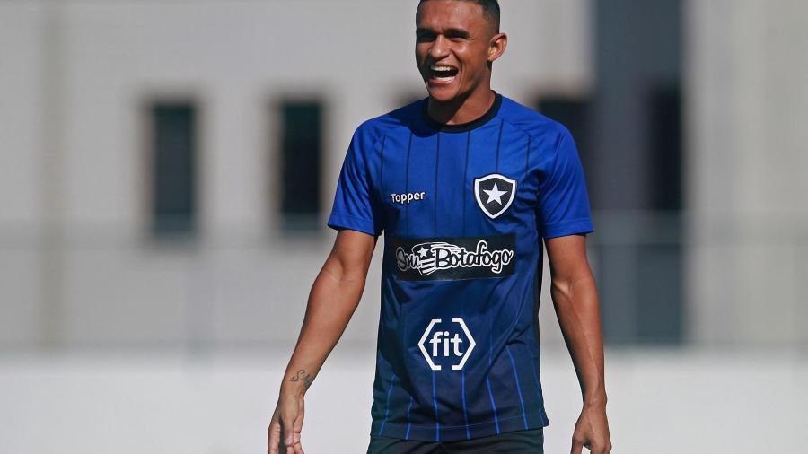 Erik defenderá o Yokohama Marinos até o fim de 2020 após deixar Botafogo - 