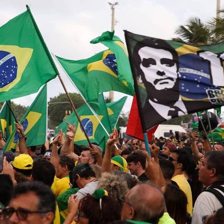 Protestos em defesa de Jair Bolsonaro expõem a nova velha cara do Brasil: atrasada e violenta - 