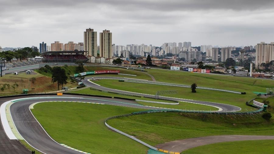 Vista aérea de parte do Autódromo de Interlagos, que recebe o GP do Brasil - 