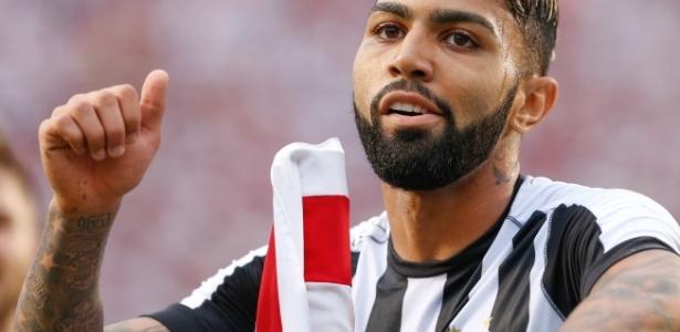 Atacante foi questionado se jogaria no São Paulo, "velho interessado" em seu futebol - 