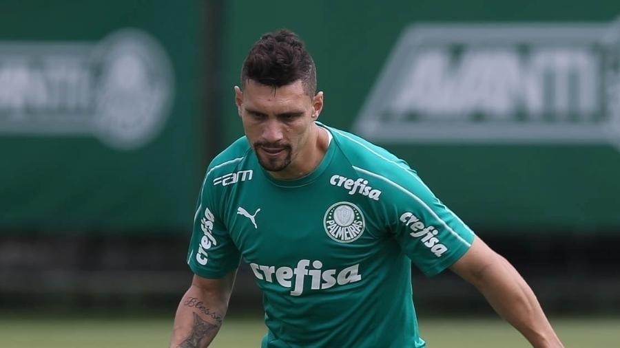 Moisés encaminha saída do Palmeiras para atuar no futebol chinês - 