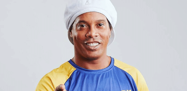 Problemas com a Justiça não interrompem programação de Ronaldinho pelo Brasil - false