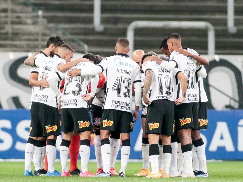 Santos x Corinthians promete ser briga de foice no escuro ...