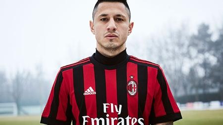 Milan acerta com Lapadula, artilheiro da série B do Campeonato