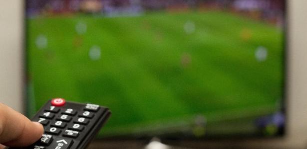あまりお金をかけずに新しいテレビを選ぶ方法