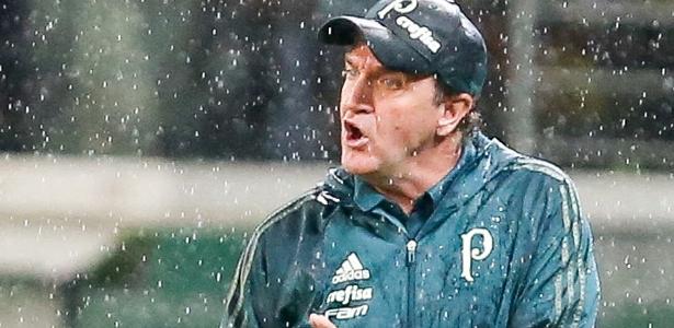 Choveu muito forte na Academia de Futebol do Palmeiras nesta quarta-feira - false