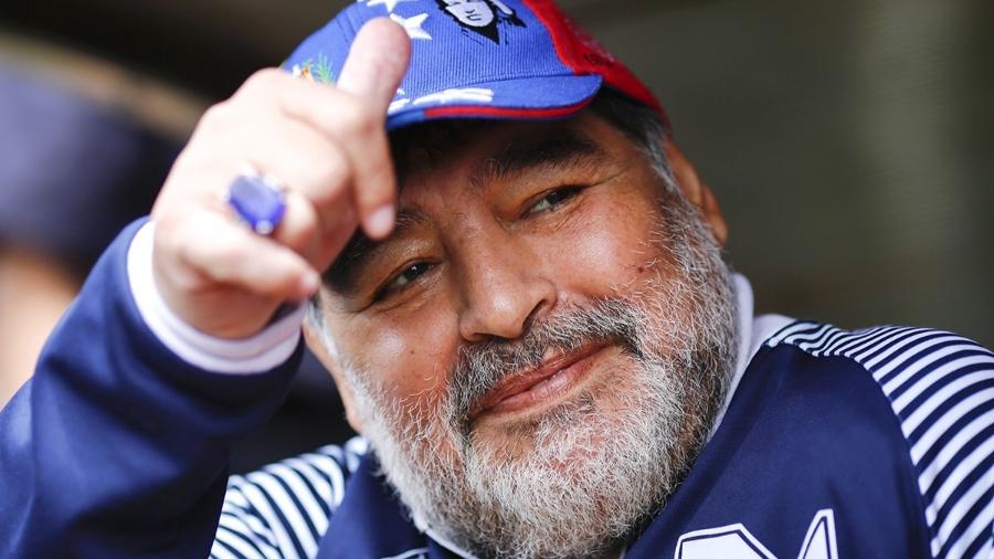 Boné dado por Maduro a Maradona também foi leiloado - 