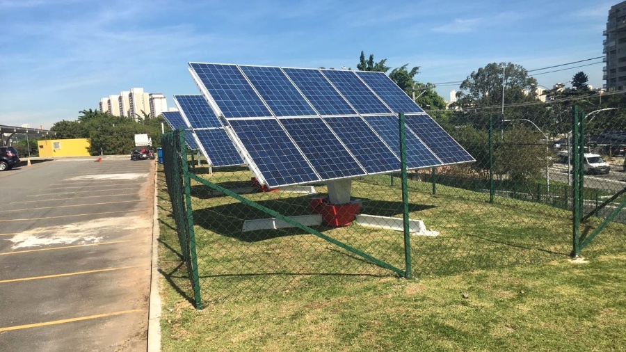 Painel solar instalado no Parque Villa Lobos, em São Paulo - Divulgação/AES