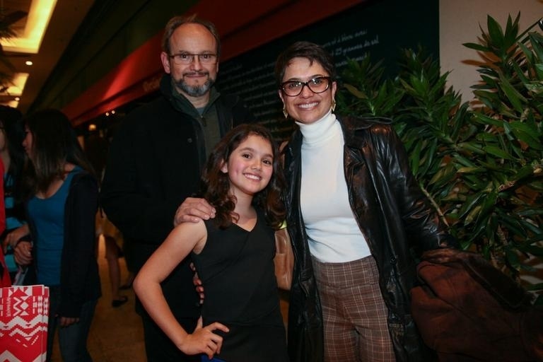 Filha dos jornalistas Sandra Annenberg e Ernesto Paglia ...