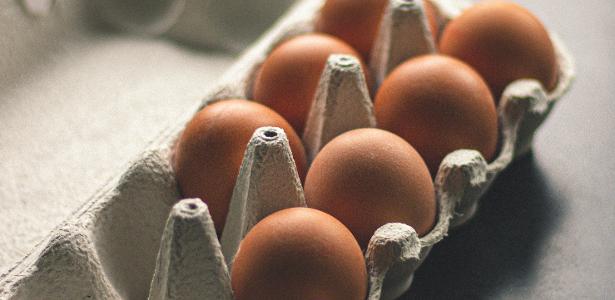 Preço de ovos e café saltam mais de 10%; mensalidades também pesam no bolso