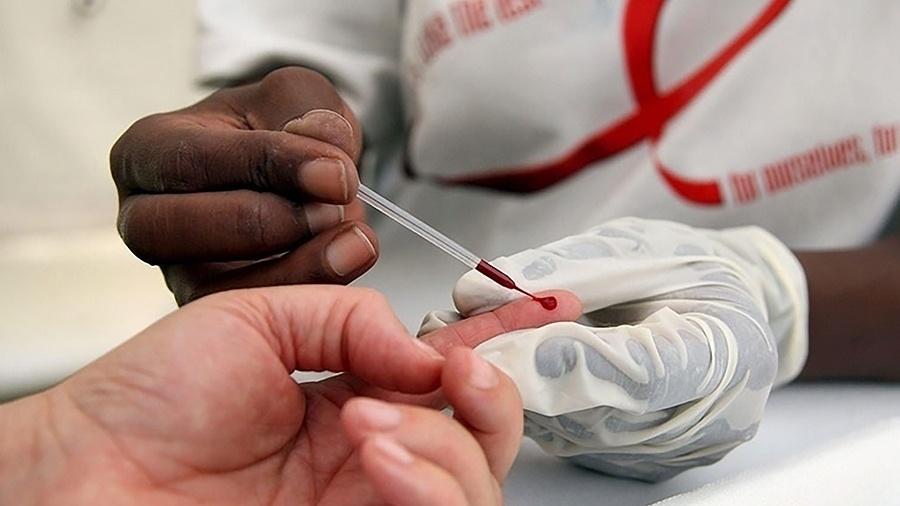 Metade dos homossexuais em 28 países africanos fez teste de HIV/Aids nos últimos 12 meses - EFE