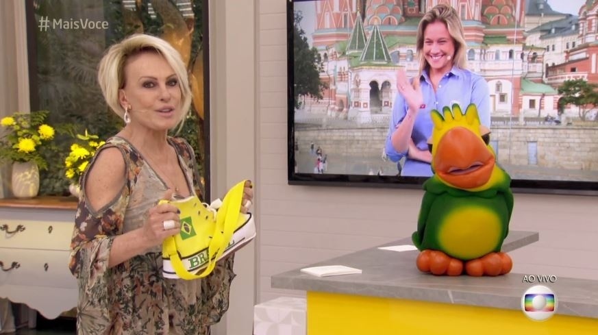 Gafe na TV: durante o Mais Você, Ana Maria Braga mostrou uma bolsa em formato de "sapato grande" para Fernanda Gentil, que teve a melhor reação: Estou só pensando aqui se essa bolsa foi uma indireta, mas tudo bem, adorei a homenagem, diga-se de passagem". - Reprodução/TV Globo