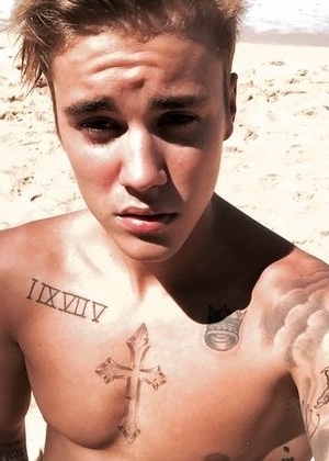 Justin Bieber estava em Bora Bora, Polinésia Francesa, quando fotógrafos fizeram fotos dele bem à vontade - Reprodução/Instagram