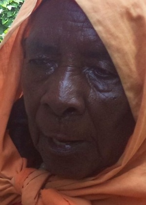 Zura Karuhimbi fingiu ser bruxa para salvar dezenas de pessoas que escondia em casa - Jean Pierre Bucyensenge