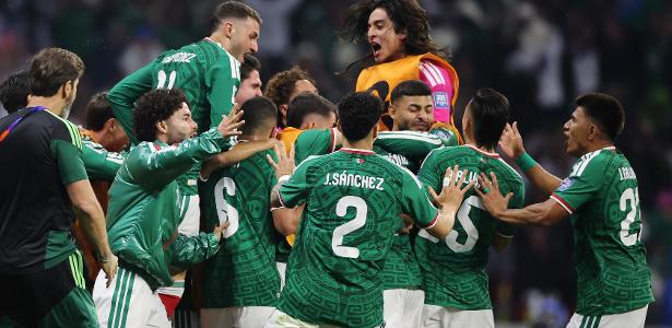 México passeia: 2 a 0 e vaga 100% nas oitavas da Copa