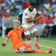 Holanda cai em duas Copas em decis&otilde;es por p&ecirc;naltis com fam&iacute;lia Kluivert