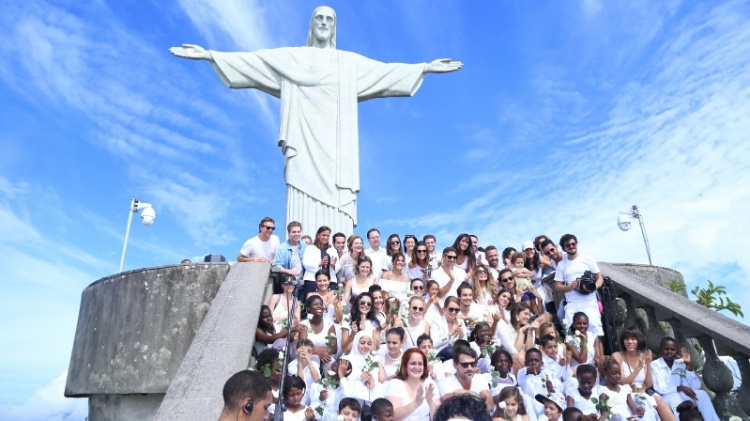 Ato pela paz foi organizado no Cristo Redentor, no Rio de Janeiro, em 2017: Monumento acolhe também demandas da população e dos turistas