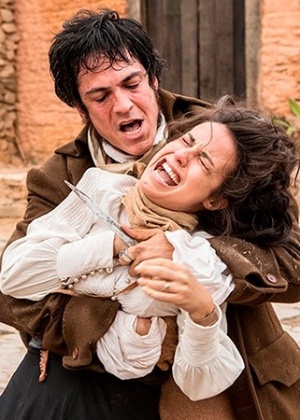 A dupla Andreia Horta e Mateus Solano em cena de "Liberdade Liberdade" - Felipe Monteiro/Gshow - Felipe Monteiro/Gshow