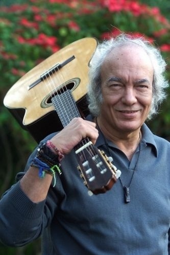 O tremendão Erasmo Carlos foi um dos primeiros cantores brasileiros a entrar na onda do rock, que já havia estourado nos EUA e na Inglaterra. Ele ficou conhecido por músicas dançantes como "Festa de Arromba" - Folhapress