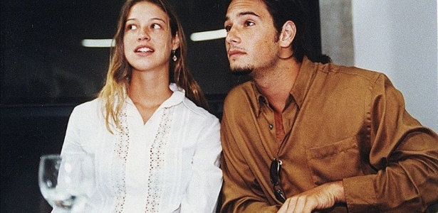 1999 - Rodrigo Santoro namorou a atriz Luana Piovani por três anos, terminando no verão de 2000, quando o ator descobriu, vendo na capa da revista "Contigo!", que Luana o estava traindo - Divulgação