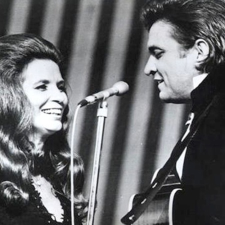 Johnny Cash levou a mulher, June Carter, e a família à Casa Branca no disputado evento - Reprodução - Reprodução