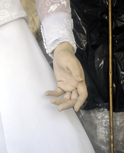 "Noiva cadáver": manequim de loja mexicana seria o corpo 