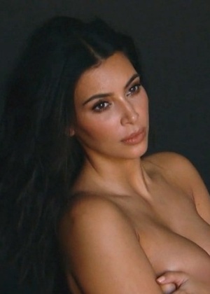 Advogado de Kim Kardashian diz que agência de fotos violou a privacidade da modelo ao fazer uma foto dela de um helicóptero