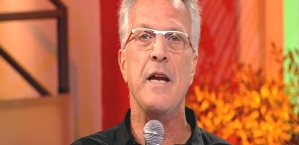 Pedro Bial é um dos autores do samba-enredo da escola Porto da Pedra - Reprodução / TV Globo