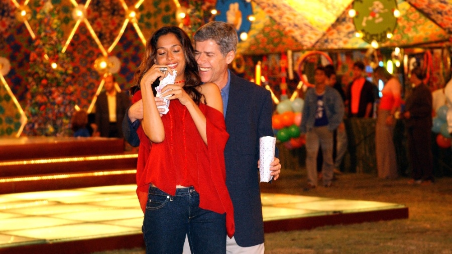 César (José Mayer) e Luciana (Camila Pitanga) em "Mulheres Apaixonadas" - Gianne Carvalho/TV Globo
