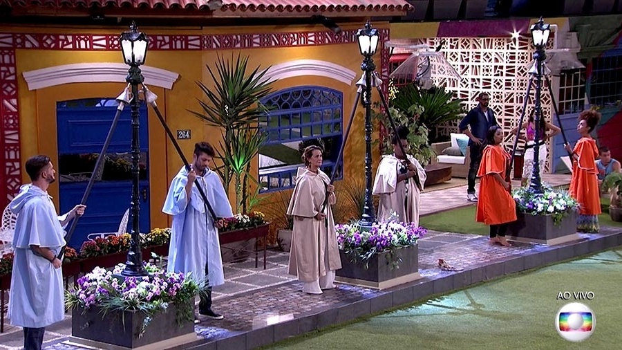 Os brothers devem manter a praça iluminada na prova do líder - Reprodução/TV Globo