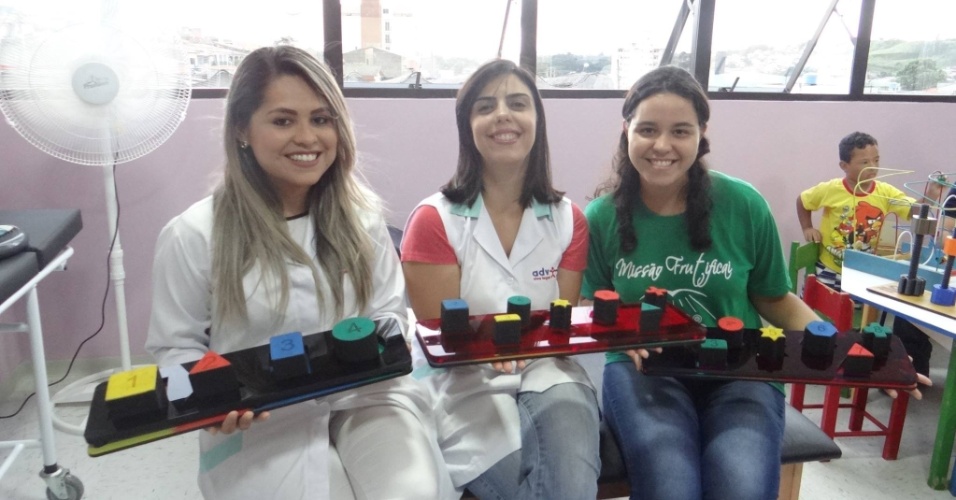 Resultado de imagem para Universitários de Sorocaba criam brinquedos que ajudam no tratamento de crianças com deficiência.