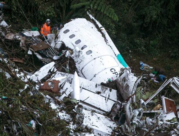 Destroços do avião da Chapecoense - ZUMAPRESS