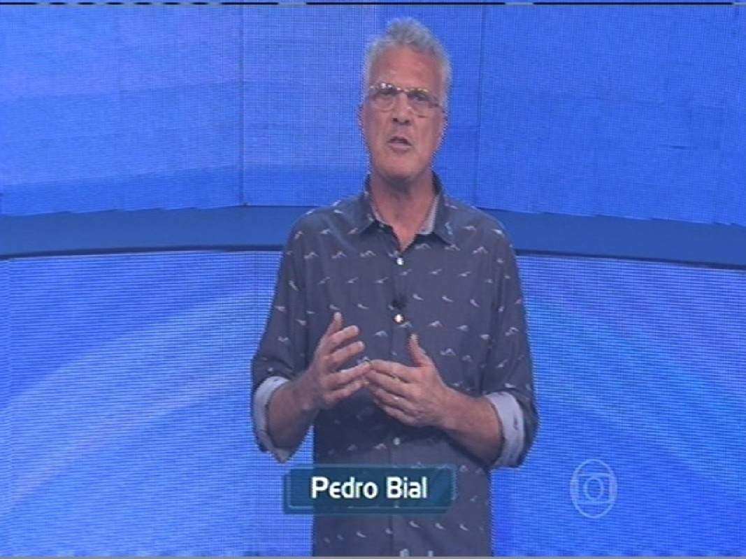 19.jan.2016 - Ao vivo, Pedro Bial inicia mais uma edição do reality "Big Brother Brasil", o "BBB16", que é "de vocês", anuncia o apresentador - Reprodução / TV Globo