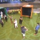 19.jan.2016 - Participantes do "BBB16" se cumprimentam no jardim da "casa mais vigiada" do Brasil - Reprodução / TV Globo