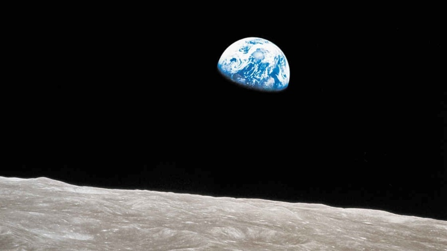Imagem da Terra vista a partir da órbita lunar. O registro foi feito em 1968 pela missão Apollo 8 - William Anders/Nasa