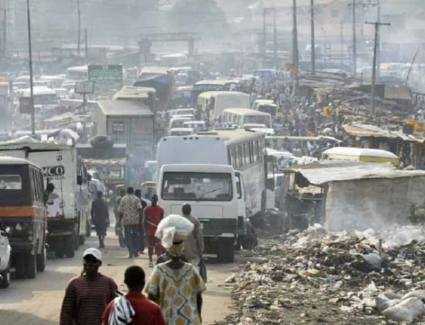 Onitsha, na Nigéria, tem a maior concentração de PM10 no ar no mundo, 594 microgramas por metro cúbico - Reprodução/CNN