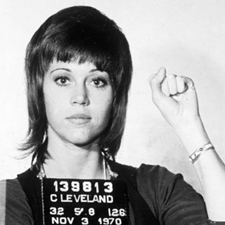 Jane Fonda - Presa em 1970, em Cleveland, Ohio, por porte de drogas e agressão a um policial - Divulgação - Divulgação