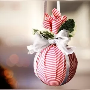 Em tempos de crise, veja 35 ideias simples e baratas para decorar sua árvore de Natal - Listas - BOL Em tempos de crise, veja 35 ideias simples e baratas para decorar sua árvore de Natal - Listas - BOL