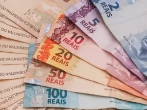 O jeito infalível de ganhar dinheiro é pagar R$ 0,50 e levar R$ 1, mas dá?