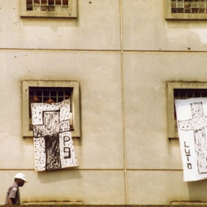 A 4ª Câmara Criminal do TJ-SP anulou os julgamentos que condenaram 74 policiais militares do massacre do Carandiru, em 1992 - Folhapress