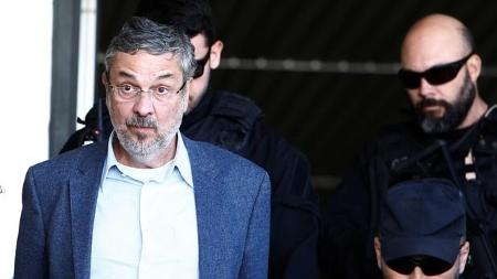 Rodolfo Buhrer/Reuters