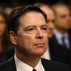 JIM BOURG/REUTERS