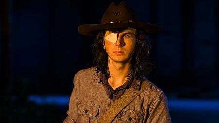 Carl em The Walking Dead.