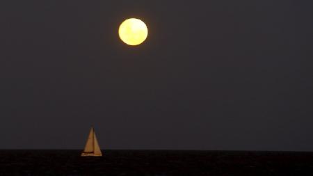 ENRIQUE MARCARIAN/REUTERS