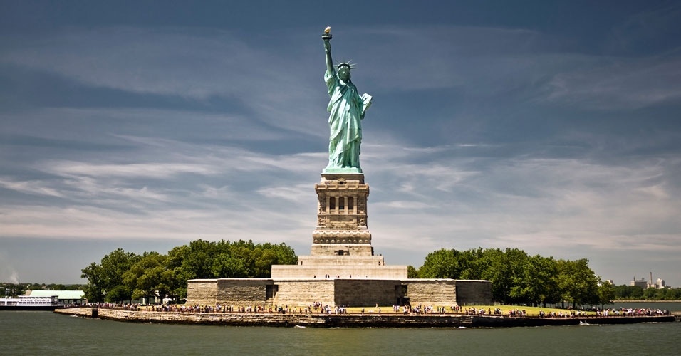 Resultado de imagem para estatua da liberdade