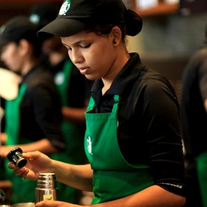 Funcionários da Starbucks americana deram a ideia de doar comidas - Reprodução/Readsource