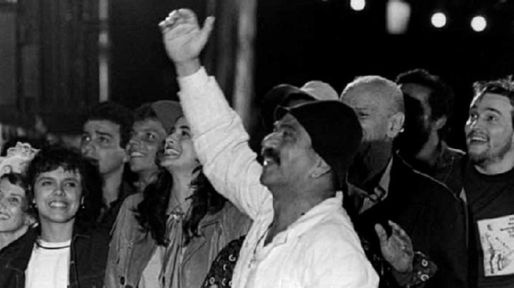 Lima Duarte interpreta Sassá Mutema na novela 'O Salvador da Pátria'